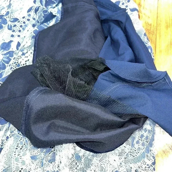 Eliza J Lace, sleeveless, v-neck, Belted, Midi Dress, zip back, 3 layer lining - Picture 8 of 12